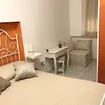 Sara Mare לינה וארוחת בוקר 3*