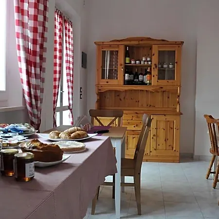 Sara Mare Bed & Breakfast 3*